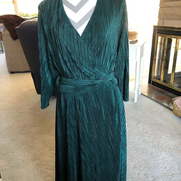 torrid Dresses & Skirts - Torrid Size 3 Wrap Around Dress